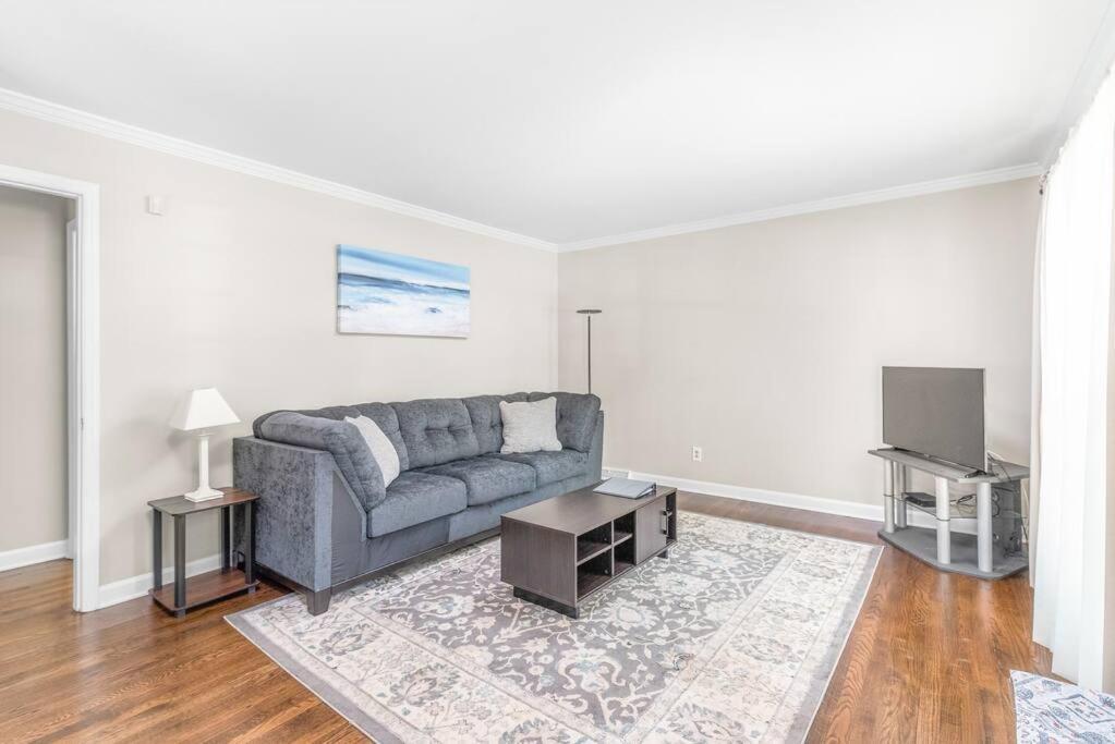 Spotless 4Br Near Clt Uptown, Fast Wi-Fi Apartment ชาร์ล็อต ภายนอก รูปภาพ