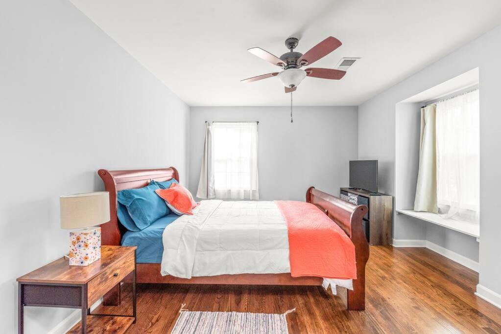 Spotless 4Br Near Clt Uptown, Fast Wi-Fi Apartment ชาร์ล็อต ภายนอก รูปภาพ