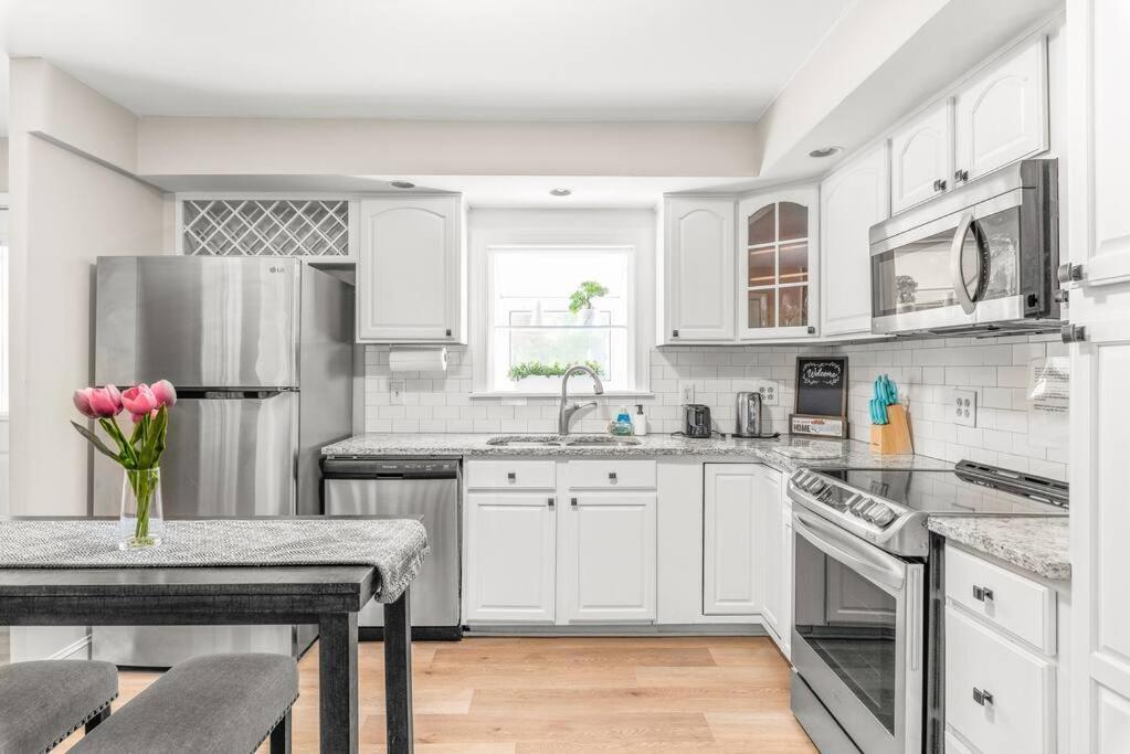 Spotless 4Br Near Clt Uptown, Fast Wi-Fi Apartment ชาร์ล็อต ภายนอก รูปภาพ