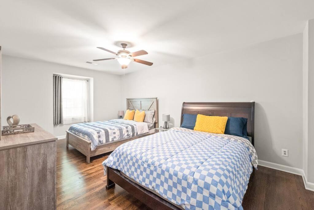 Spotless 4Br Near Clt Uptown, Fast Wi-Fi Apartment ชาร์ล็อต ภายนอก รูปภาพ